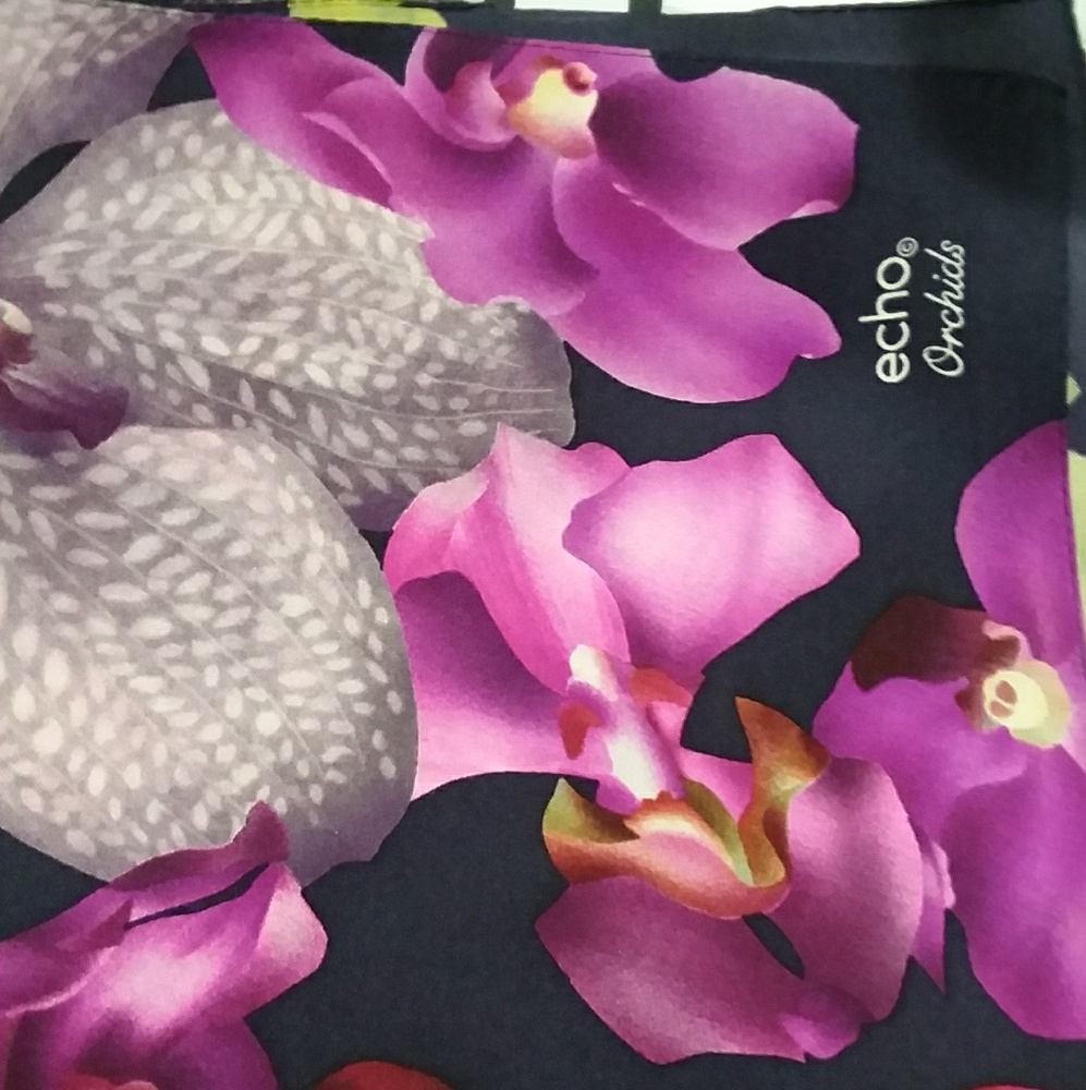 Echo Scarf silk size Large